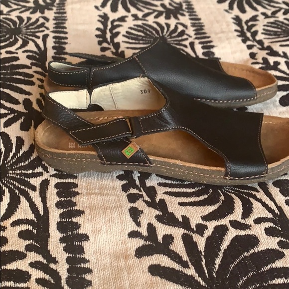 Naturalista leather shoes - Picture 2 of 5